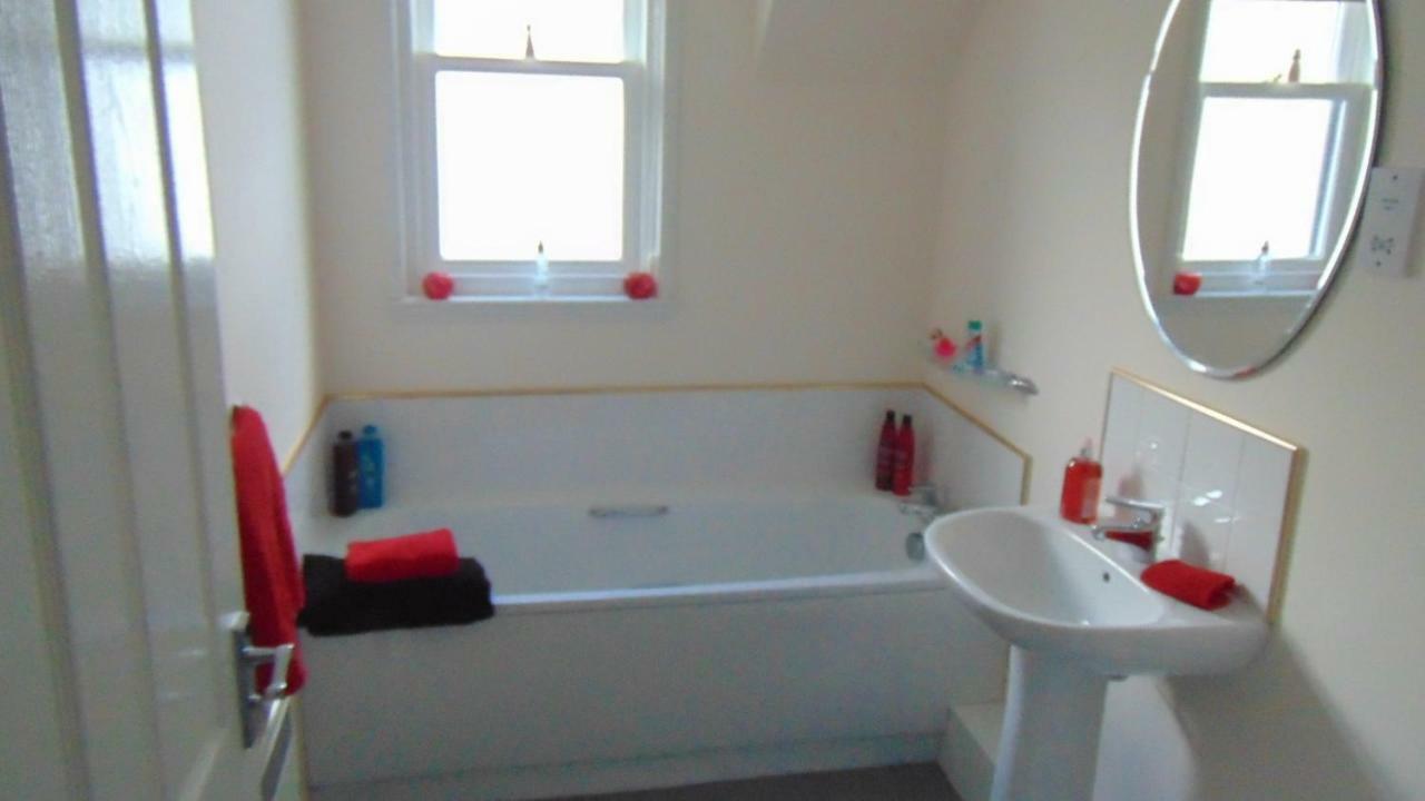 Montclaire Apartment Ballater Bagian luar foto