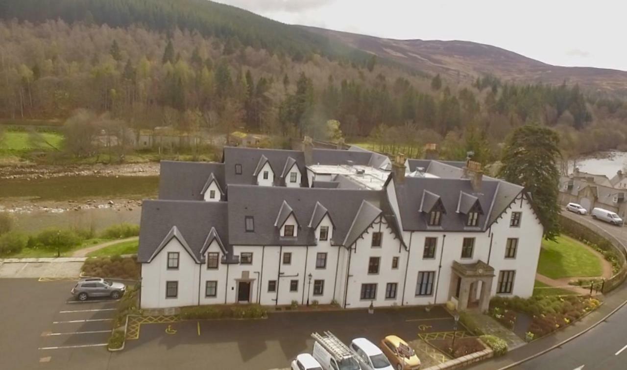 Montclaire Apartment Ballater Bagian luar foto